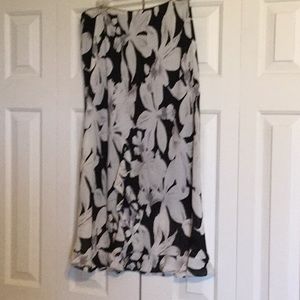 Black and light gray skirt.